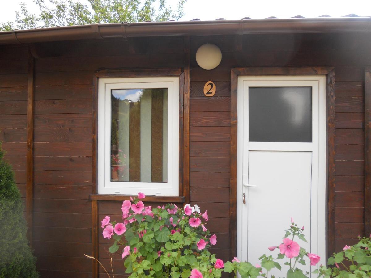 Pension, Camping & Biker Station Zur Deutschen Eiche Ciocanesti ภายนอก รูปภาพ