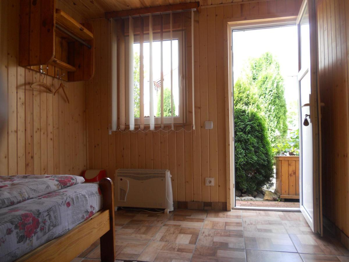 Pension, Camping & Biker Station Zur Deutschen Eiche Ciocanesti ภายนอก รูปภาพ
